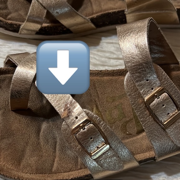 Mad Love Cross Toe Double Strap Sandals in Gold - Picture 7 of 8